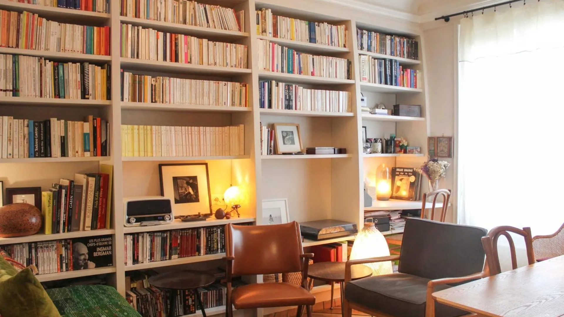 Cozy Nest Near The Marais Paris